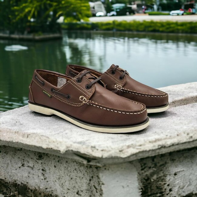 A classy look with boat shoes. 