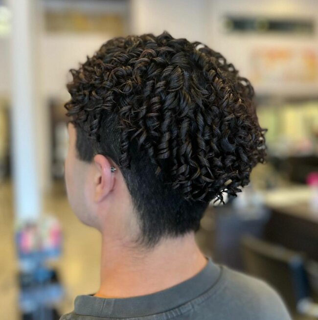 A classic look with long defined curls. 