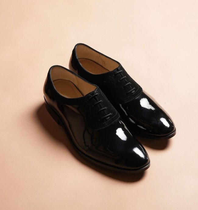 A glossy look with patent leather Oxfords.