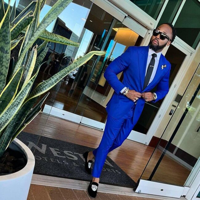 A bold and modern look with a royal blue suit. 
