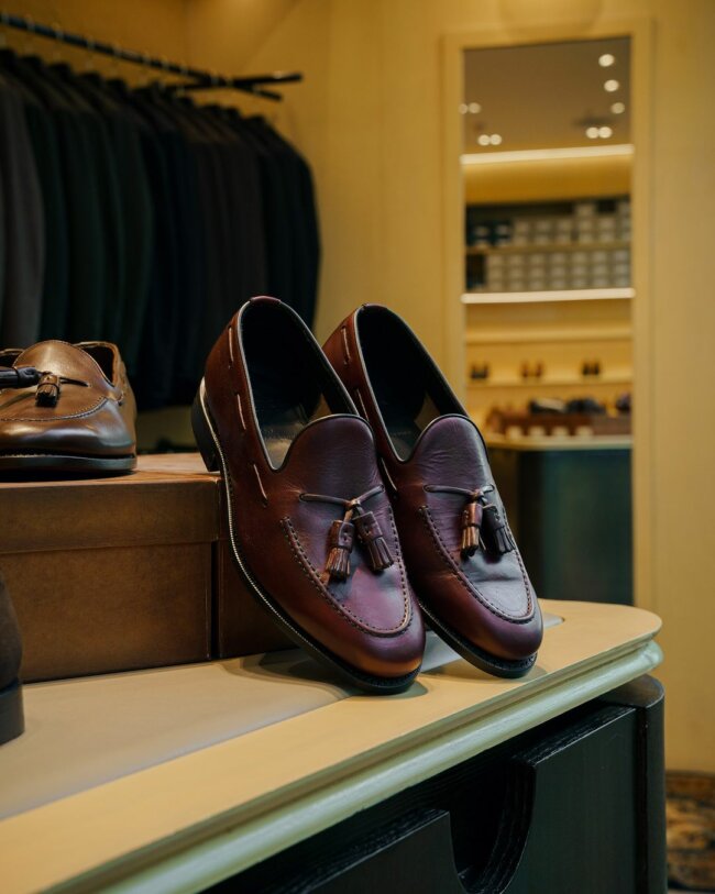 A versatile look with tassel loafers. 