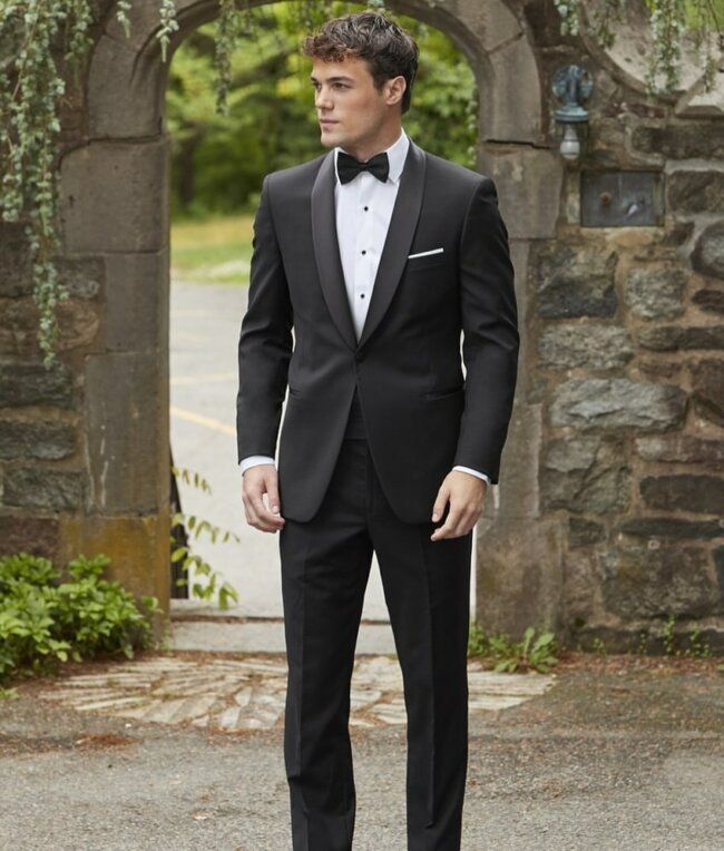 A classy look with a black tuxedo. 