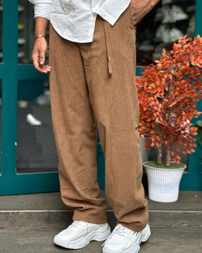 A bold look with corduroy pants. 