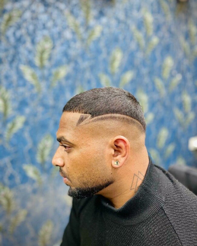 A classy look with high top and line up. 