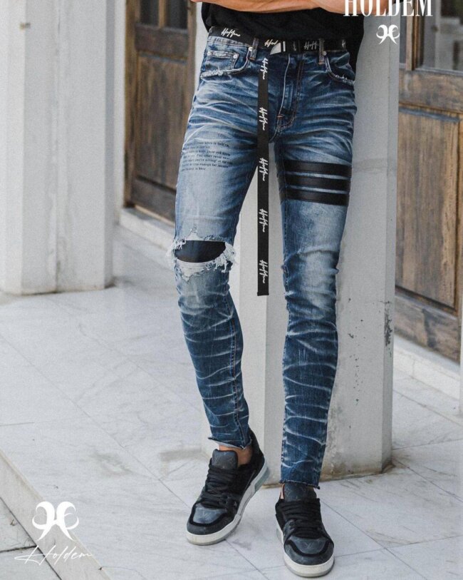 A bold look with leather jeans.