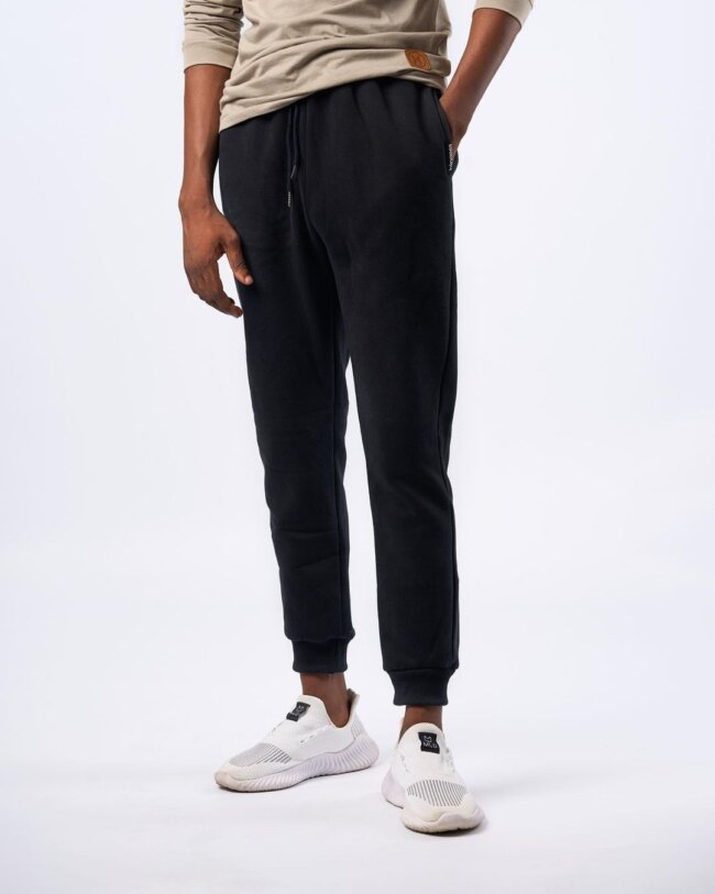 A bold look with sweatpants and pockets. 